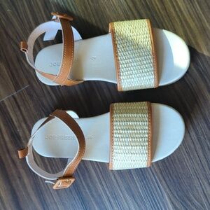 Joe Fresh girl Sandals size 3